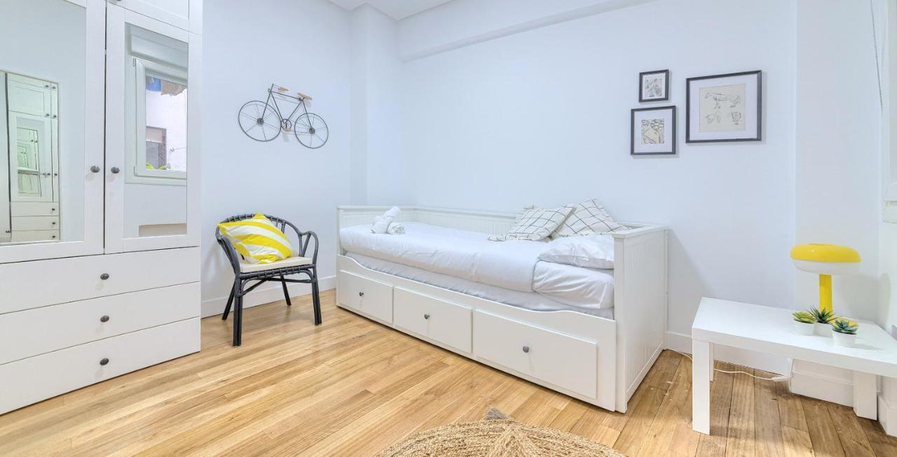 Apartmán Iturribide Hogar Moderno Junto Al Metro Bilbao Exteriér fotografie