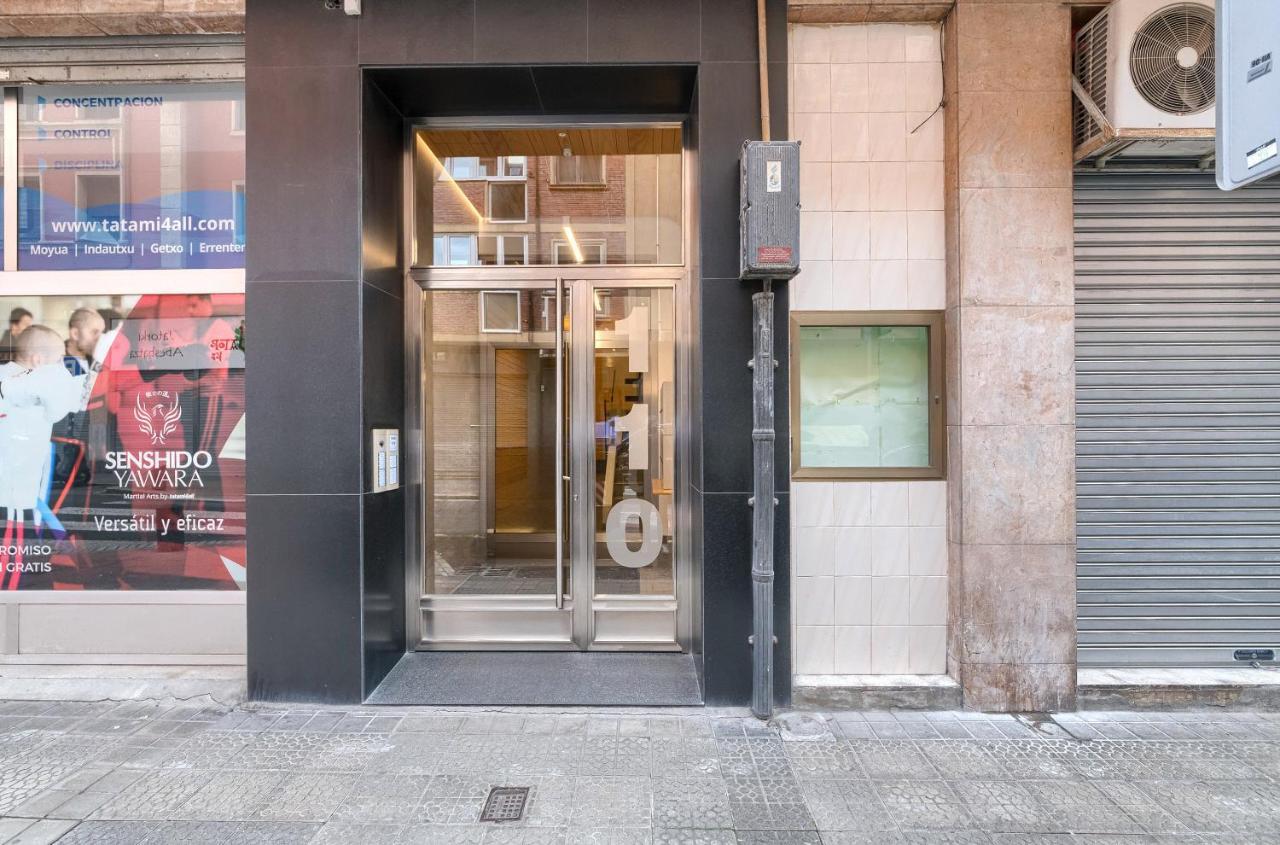 Apartmán Iturribide Hogar Moderno Junto Al Metro Bilbao Exteriér fotografie